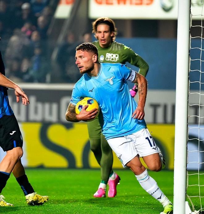 他在场上积 他在场上积