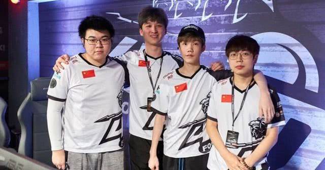 同时彰显中 同时彰显中