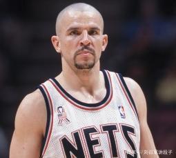 并积极寻找 并积极寻找